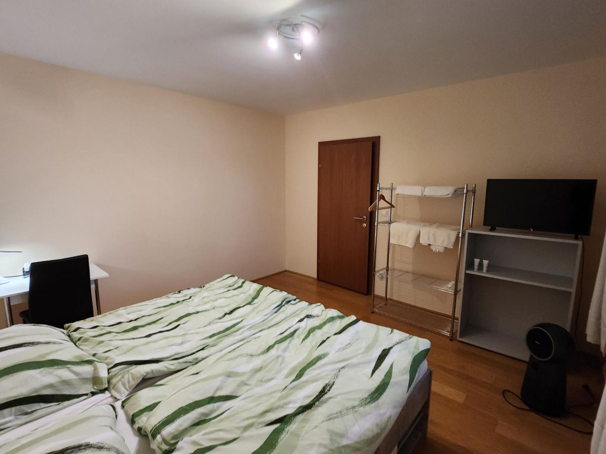 Apartament Perchtoldsdorf Schnell-Bahn / Bahnhof Liesing Zewnętrze zdjęcie